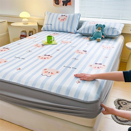 91家纺网 家纺一手货源 找家纺 （总）雯豆家纺 2025夏季新品冰藤印花床笠三件套加厚冰丝软藤席小清新印花床罩单件