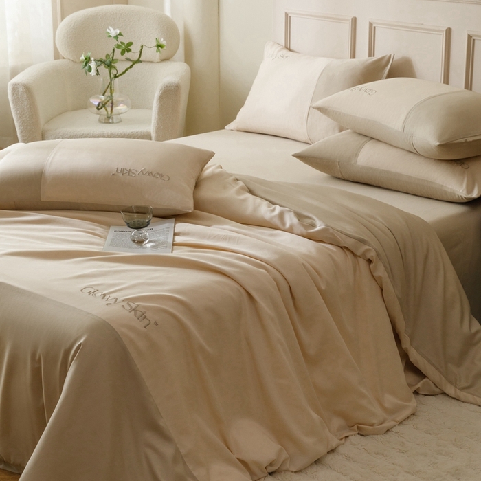 91家纺网 家纺一手货源 找家纺 金奇达2025新款【黛拉】-茧养莱赛尔四件套（标准号全网控价（折后券后）不低于228元） 黛拉-云母咖