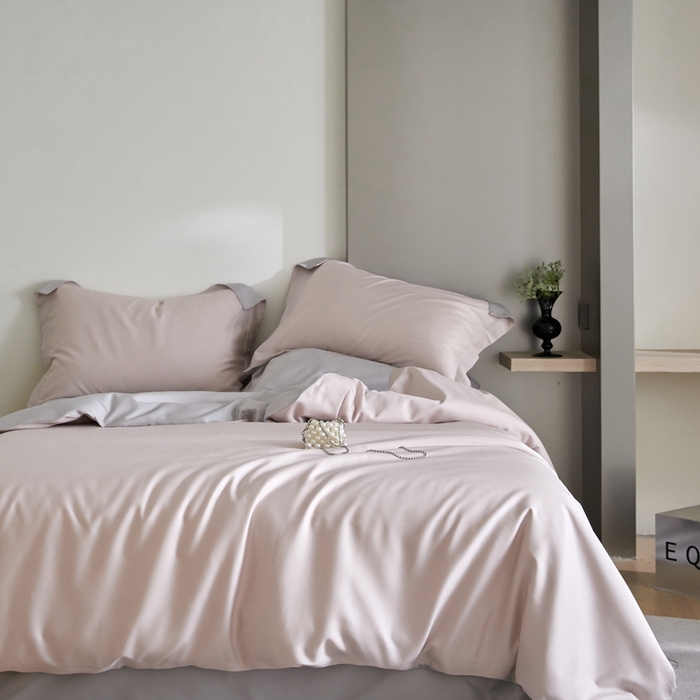 91家纺网 家纺一手货源 找家纺 金奇达2025新款【可芙】-轻氧水光天丝棉四件套（标准号全网控价（折后券后）不低于238元） 可芙-粉+灰