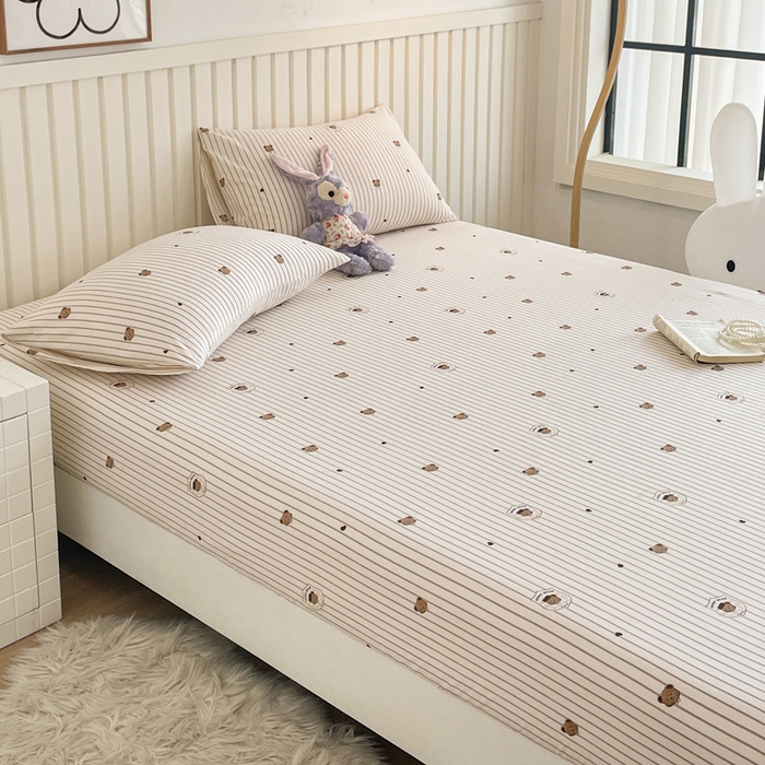 91家纺网 家纺一手货源 找家纺 芯元素 2025新款针织双层纱印花床笠 绅士小熊