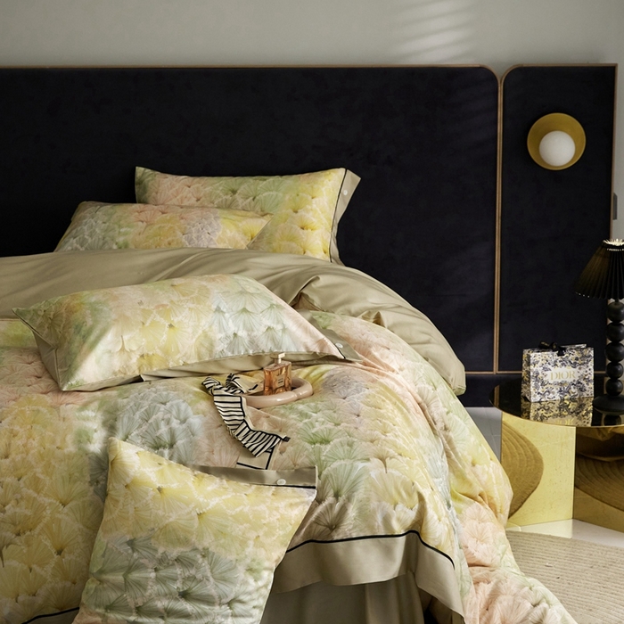 91家纺网 家纺一手货源 找家纺 金奇达2025新款【浮光花漾】-茧养莱赛尔四件套（标准号全网控价（折后券后）不低于258元） 冉冉星河