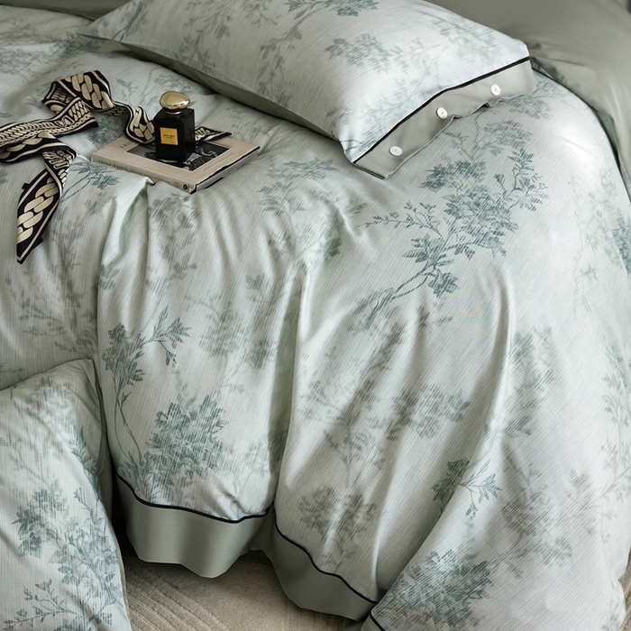 91家纺网 家纺一手货源 找家纺 金奇达2025新款【浮光花漾】-茧养莱赛尔四件套（标准号全网控价（折后券后）不低于258元） 林下风致-蓝