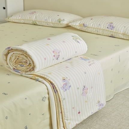 91家纺网 家纺一手货源 找家纺 暖阳 2025新款全棉贝壳边棉花夏被 花间寻梦蓝