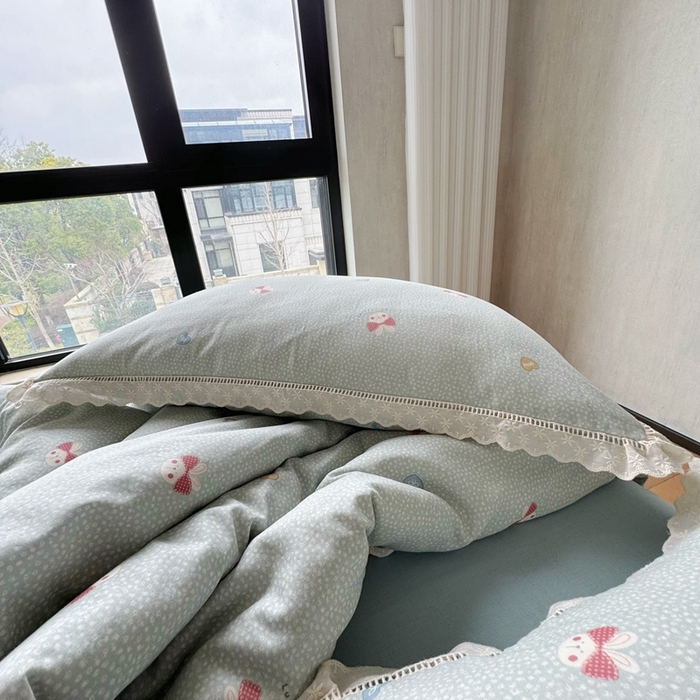 91家纺网 家纺一手货源 找家纺 8+8 （花型持续更新中）2025新款全棉双层纱镂空花边/皱皱花边四件套 甜甜兔