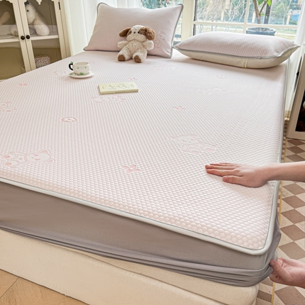 91家纺网 家纺一手货源 找家纺 （总）卡伦2025新款凉感丝凉豆豆凉席床笠提花系列