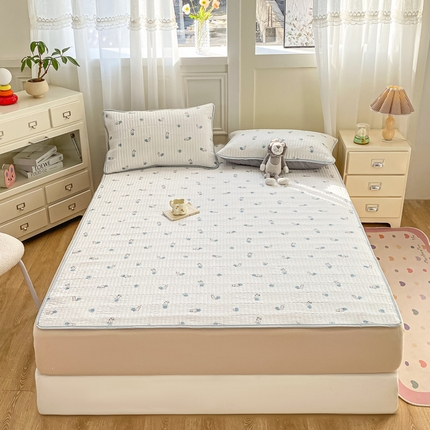 91家纺网 家纺一手货源 找家纺 （总）美克家居 2025新款泡泡纱软垫床护垫床褥子床垫小清新印花床盖