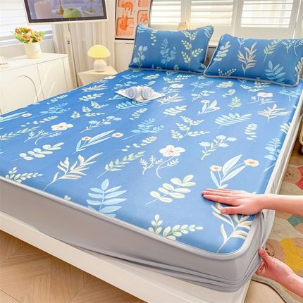 91家纺网 家纺一手货源 找家纺 （总）雯豆家纺 2025夏季新品碳光冰丝凉席床笠款三件套印花小清新绑带冰丝席床罩