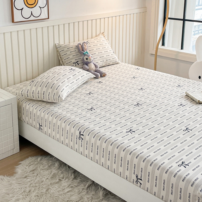 91家纺网 家纺一手货源 找家纺 芯元素 2025新款针织双层纱印花床笠 时尚小咪