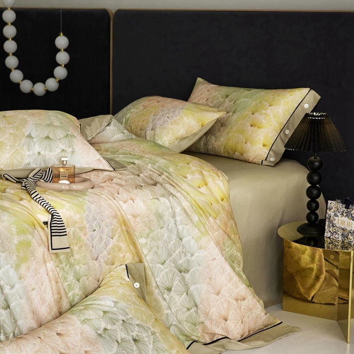 91家纺网 家纺一手货源 找家纺 金奇达2025新款【浮光花漾】-茧养莱赛尔四件套（标准号全网控价（折后券后）不低于258元） 冉冉星河