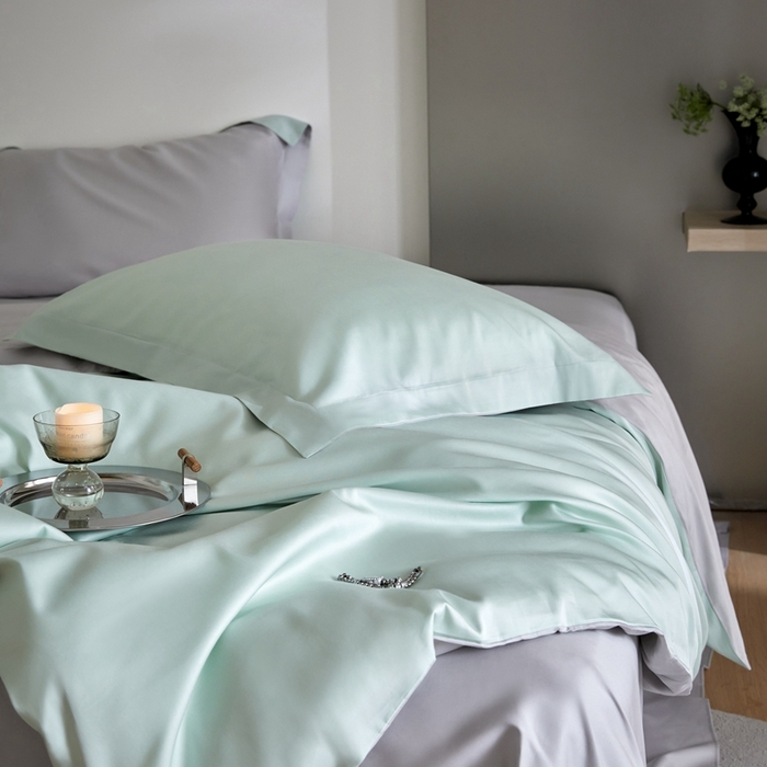 91家纺网 家纺一手货源 找家纺 金奇达2025新款【可芙】-轻氧水光天丝棉四件套（标准号全网控价（折后券后）不低于238元） 可芙-绿+灰