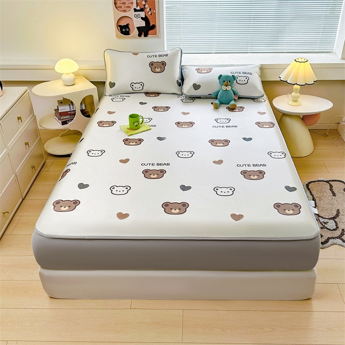 91家纺网 家纺一手货源 找家纺 雯豆家纺 2025夏季新品冰藤印花床笠三件套加厚冰丝软藤席小清新印花床罩单件 冰藤席-床笠款-波点小熊