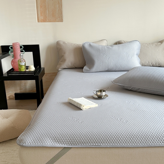 91家纺网 家纺一手货源 找家纺 凉百百 2025新款3D豆豆凉感凉席系列-小米粒 高级灰