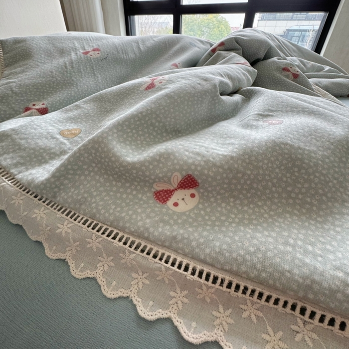 91家纺网 家纺一手货源 找家纺 8+8 （花型持续更新中）2025新款全棉双层纱镂空花边/皱皱花边四件套 甜甜兔