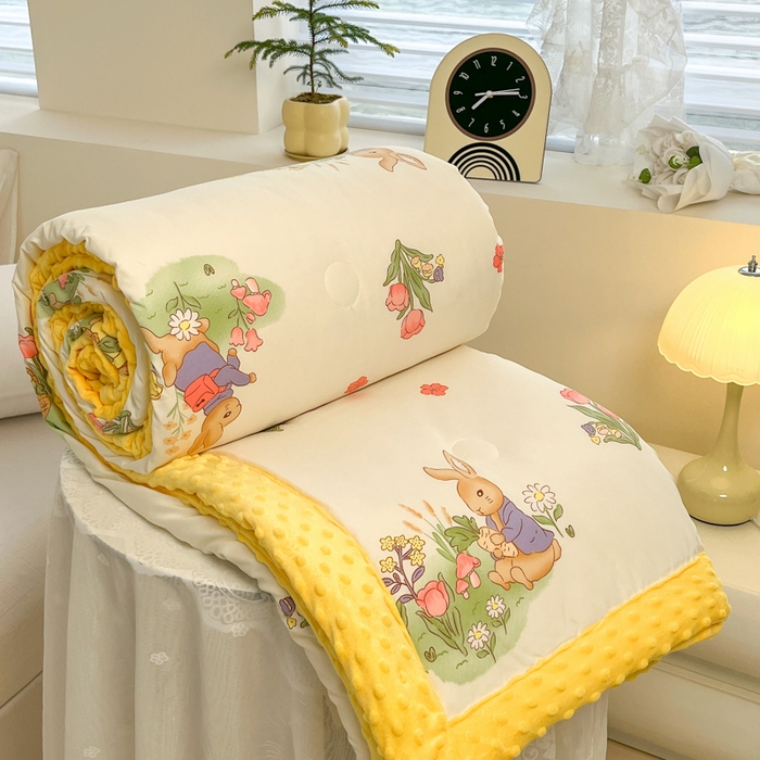 91家纺网 家纺一手货源 找家纺 爱宝被业 2025新款豆豆夏被 彼得兔