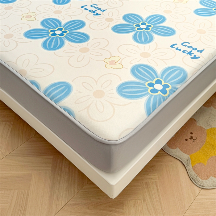 91家纺网 家纺一手货源 找家纺 雯豆家纺 2025夏季新品碳光冰丝凉席床笠款三件套印花小清新绑带冰丝席床罩 碳光冰丝席-床笠款-艾夏