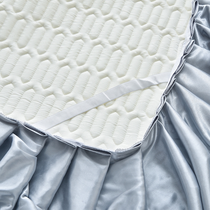 91家纺网 家纺一手货源 找家纺 诺梵 2025新款可拆卸乳胶凉席三件套床裙款 可拆蓝灰