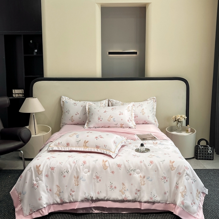 91家纺网 家纺一手货源 找家纺 佳品居 2025新款直播水洗天丝夏被冰丝夏凉被空调被四件套 花晨兔