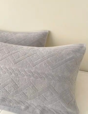 91家纺网 家纺一手货源 找家纺 悦然毛巾被 2025新款全棉老式枕巾毛圈款 旧时光浅灰一只