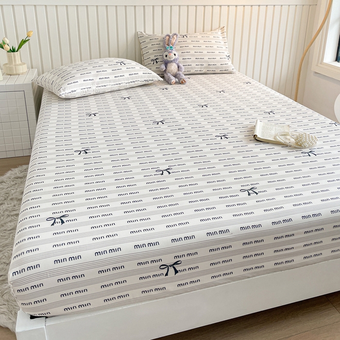 91家纺网 家纺一手货源 找家纺 芯元素 2025新款针织双层纱印花床笠 时尚小咪