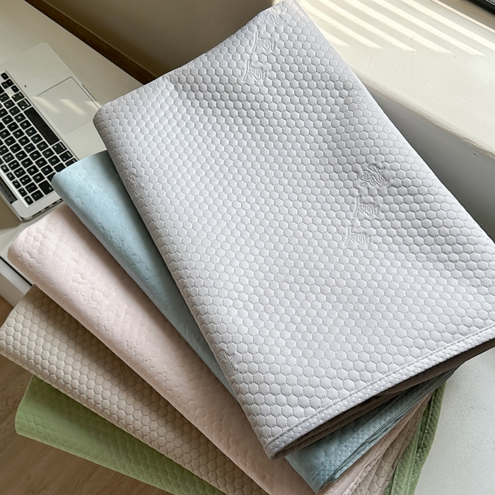 91家纺网 家纺一手货源 找家纺 凉百百 2025新款3D豆豆凉感凉席系列-小米粒 组合图仅供展示