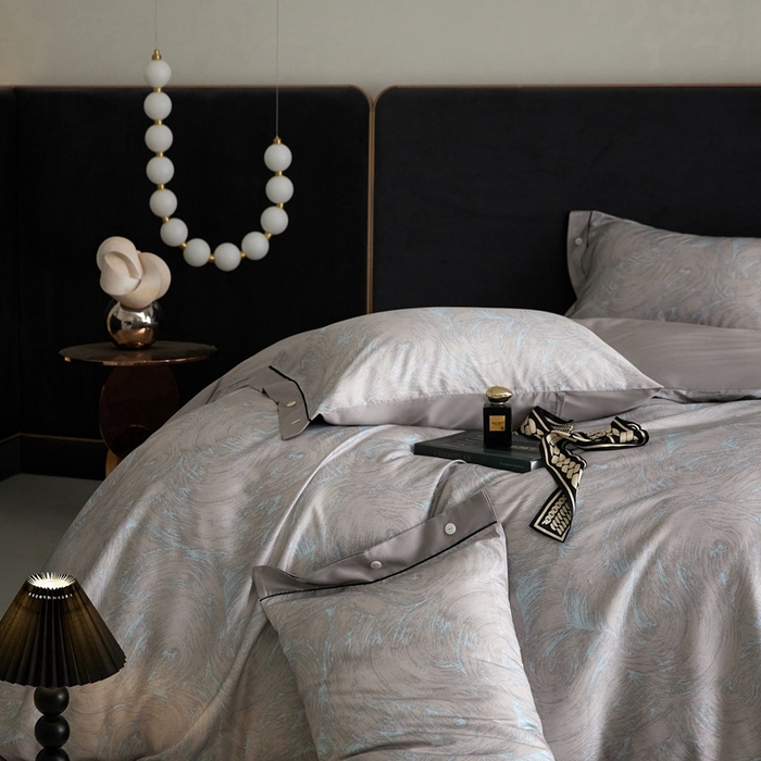 91家纺网 家纺一手货源 找家纺 金奇达2025新款【浮光花漾】-茧养莱赛尔四件套（标准号全网控价（折后券后）不低于258元） 罗宾灰