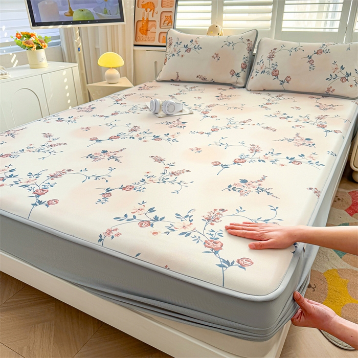 91家纺网 家纺一手货源 找家纺 雯豆家纺 2025夏季新品碳光冰丝凉席床笠款三件套印花小清新绑带冰丝席床罩 碳光冰丝席-床笠款-闻香玫瑰