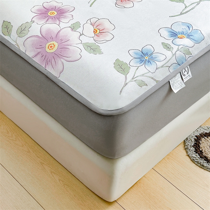 91家纺网 家纺一手货源 找家纺 雯豆家纺 2025夏季新品冰藤印花床笠三件套加厚冰丝软藤席小清新印花床罩单件 冰藤席-床笠款-出水芙蓉