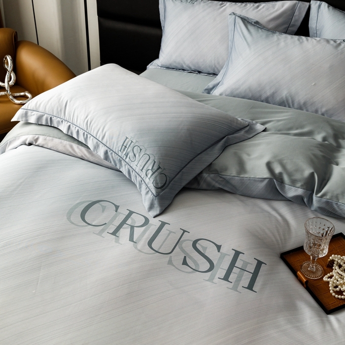 91家纺网 家纺一手货源 找家纺 金奇达2025新款【露娜】-轻氧水光天丝棉四件套（标准号全网控价（折后券后）不低于298元） 露娜-名望蓝