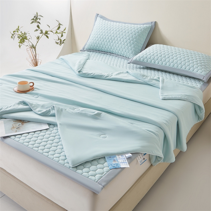 91家纺网 家纺一手货源 找家纺 雯豆家纺 2025夏季新品100%锦纶纯色凉感夏被空调被7A抗菌薄被子可机洗被芯 小冰皮锦纶夏被-淡水蓝