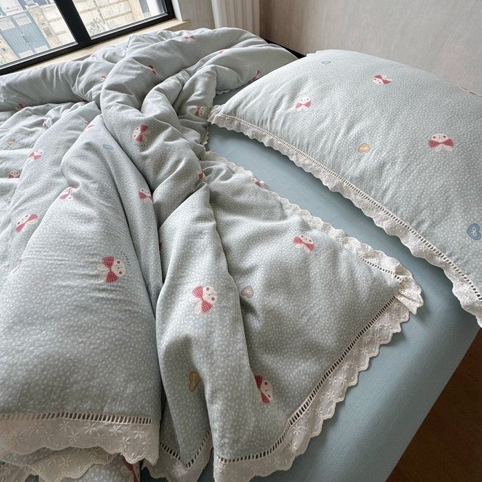 91家纺网 家纺一手货源 找家纺 8+8 （花型持续更新中）2025新款全棉双层纱镂空花边/皱皱花边四件套 甜甜兔