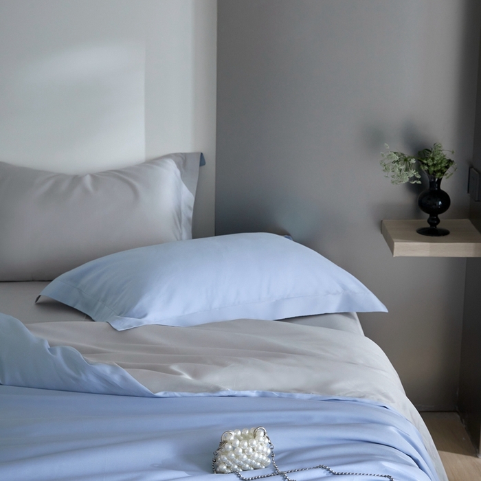 91家纺网 家纺一手货源 找家纺 金奇达2025新款【可芙】-轻氧水光天丝棉四件套（标准号全网控价（折后券后）不低于238元） 可芙-蓝+灰