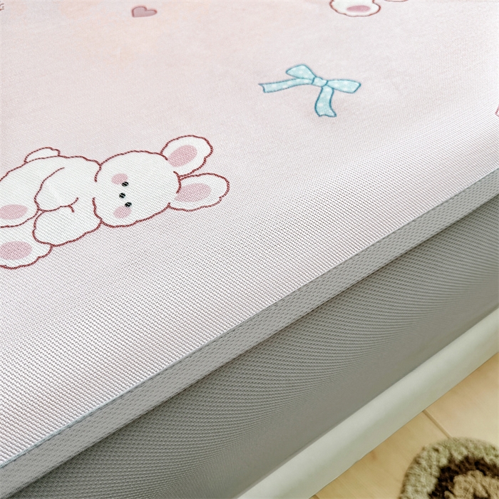 91家纺网 家纺一手货源 找家纺 雯豆家纺 2025夏季新品冰藤印花床笠三件套加厚冰丝软藤席小清新印花床罩单件 冰藤席-床笠款-爱心兔