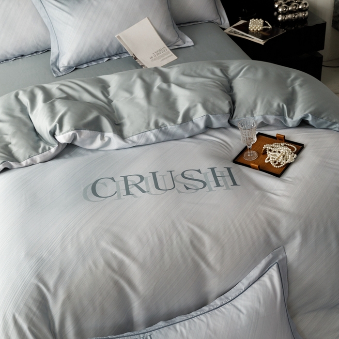 91家纺网 家纺一手货源 找家纺 金奇达2025新款【露娜】-轻氧水光天丝棉四件套（标准号全网控价（折后券后）不低于298元） 露娜-名望蓝