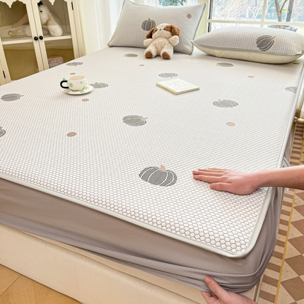 91家纺网 家纺一手货源 找家纺 （总）卡伦2025新款凉感丝凉豆豆凉席床笠提花系列