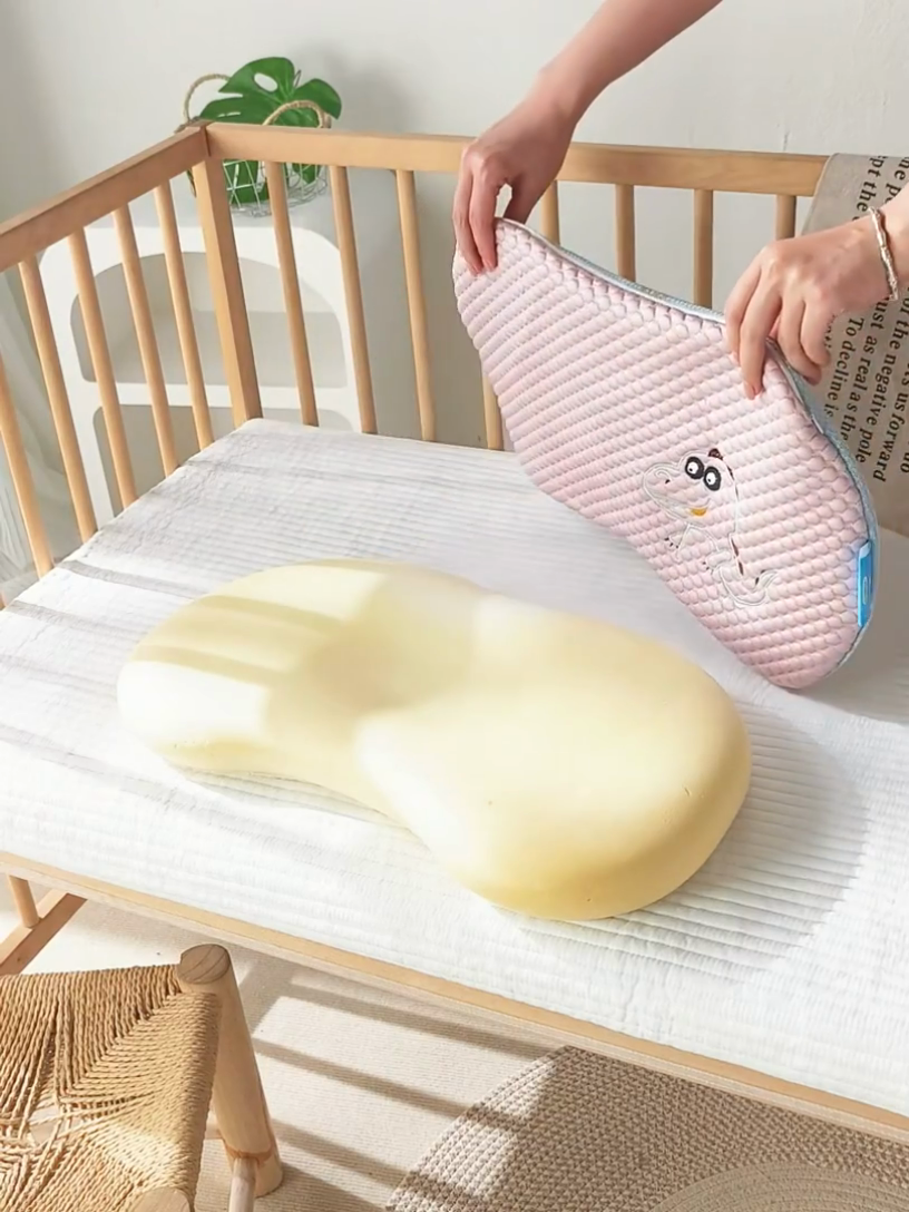 91家纺网 家纺一手货源 找家纺  2025新款慢回弹冰豆凉枕枕头枕芯 豌豆冰枕 粉