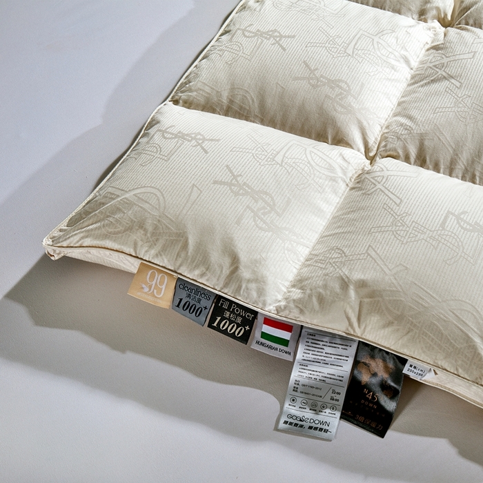 91家纺网 家纺一手货源 找家纺 静若居2025新款高精密全棉提花单层高端立体羽绒被壳大牌提花羽绒被壳95白鹅绒被 YSL咖金-贝壳