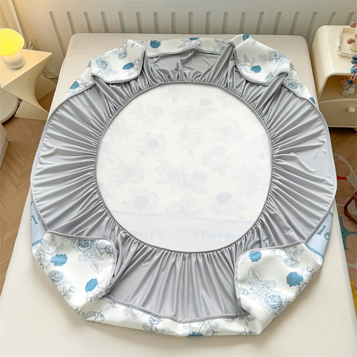 91家纺网 家纺一手货源 找家纺 雯豆家纺 2025夏季新品碳光冰丝凉席床笠款三件套印花小清新绑带冰丝席床罩 碳光冰丝席-床笠款-诗韵