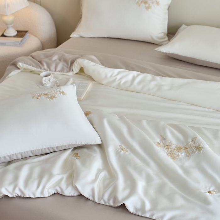 91家纺网 家纺一手货源 找家纺 千朵森 2025新款60s奥地利进口兰精天丝四件套-星慕 星慕-卡其金