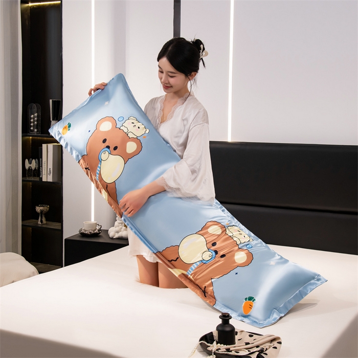 91家纺网 家纺一手货源 找家纺 梦舒羽 2025新款可水洗冰丝双人枕套凉爽情侣枕头套枕芯套 乖巧熊宝