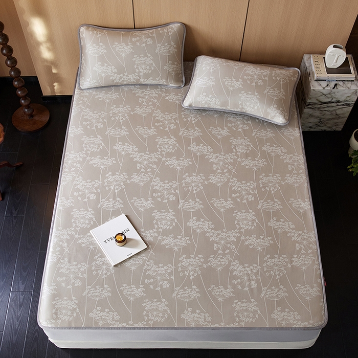 91家纺网 家纺一手货源 找家纺 千朵森 2025新款冰岛冰感丝床笠款凉席三件套-风格二 冰岛-浅茶杏