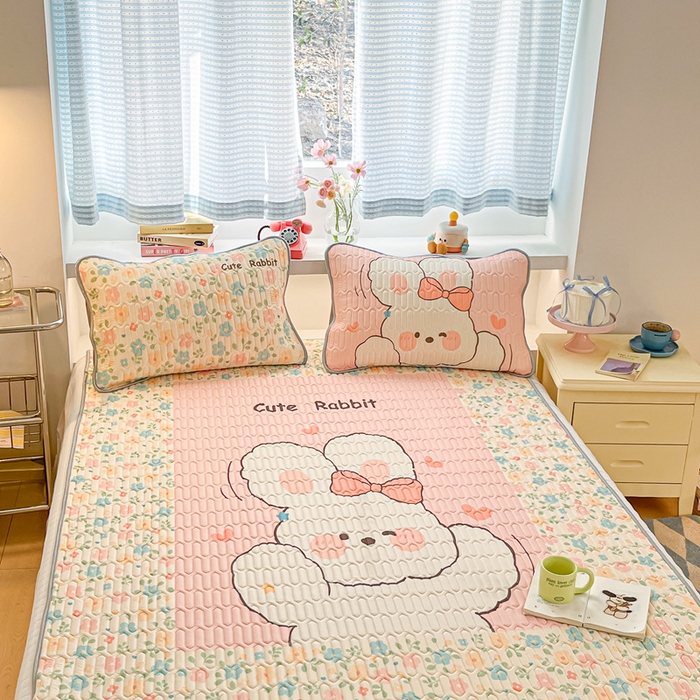 91家纺网 家纺一手货源 找家纺 川悦生活 2025新款大阪凉感丝凉席 花田奶兔