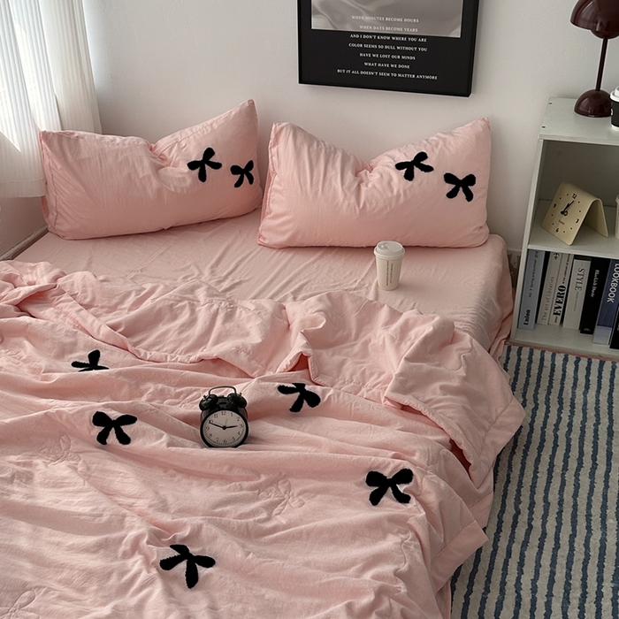 91家纺网 家纺一手货源 找家纺 （总）优色良品家纺 2025新款水洗棉毛巾绣蝴蝶结夏被四件套