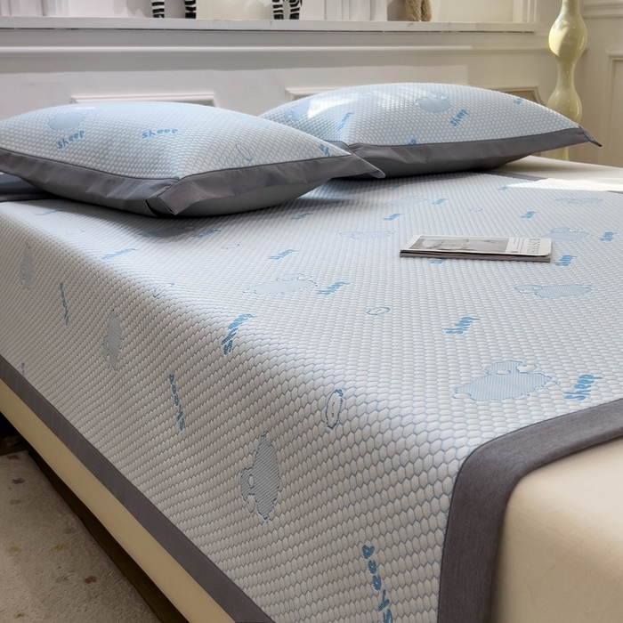 91家纺网 家纺一手货源 找家纺 卡初家居（原微来） 2025新款舒睡冰豆豆抱抱龙系列席子凉席 sheep sheep-蓝（床席款）