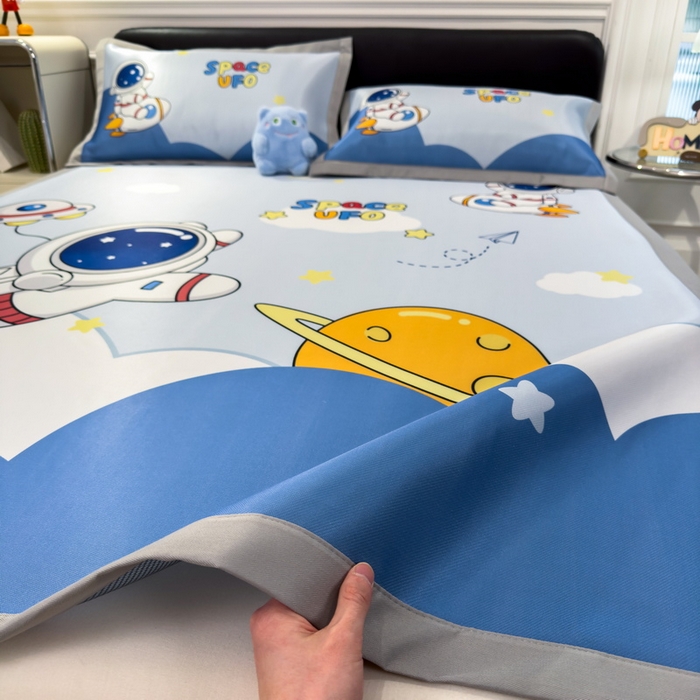 91家纺网 家纺一手货源 找家纺 （总）丝羽坊 2025新款大版印花冰丝凉席冰丝席碳光冰丝凉席-平铺款