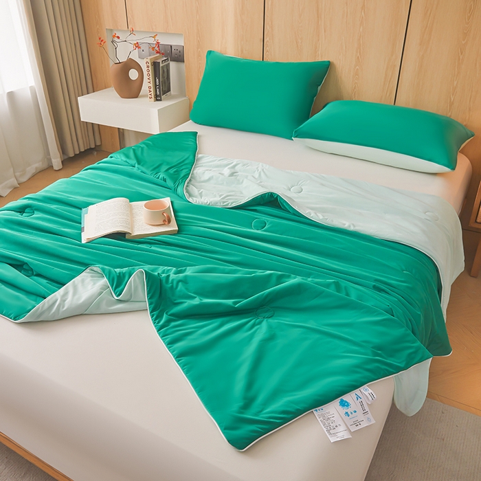 91家纺网 家纺一手货源 找家纺 居易简 2025新款夏被空调被A类云母氨纶凉感丝夏凉被（可供外贸跨境）  西瓜绿+云母绿