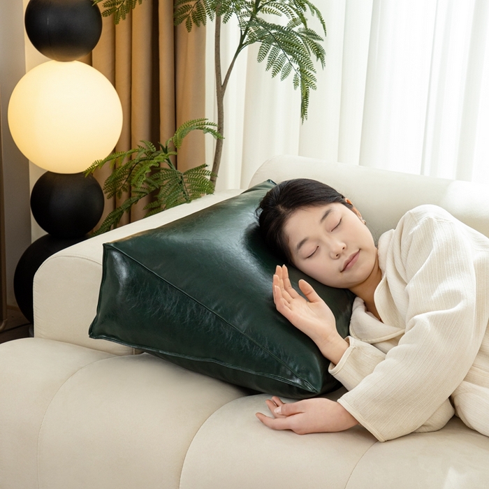 91家纺网 家纺一手货源 找家纺 沐沐家纺 2026新品油蜡皮靠背 墨绿色