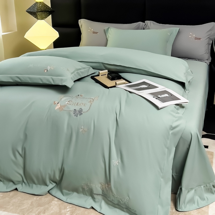 91家纺网 家纺一手货源 找家纺 曲之慕 2025新品四季款高端刺绣四件套简约可水洗轻奢纯色刺绣四件套 梦飞令浅绿