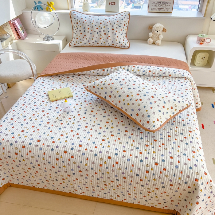 91家纺网 家纺一手货源 找家纺 慕木家纺 2025新款A类高克重四季款针织棉双层纱多功能床盖可铺可盖 缤纷南瓜