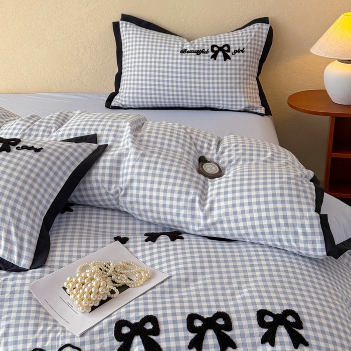 91家纺网 家纺一手货源 找家纺 米可2025新款水洗棉绣花花边款四件套 蝴蝶结-蓝