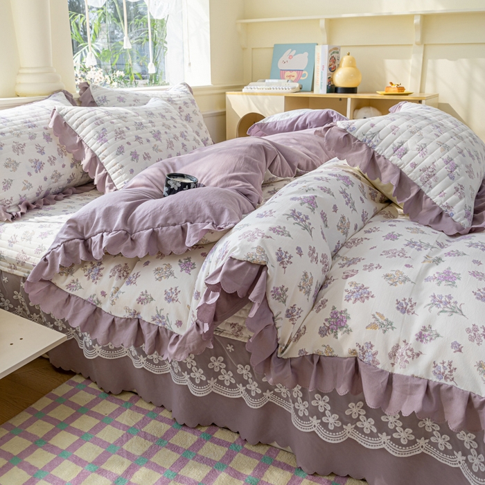 91家纺网 家纺一手货源 找家纺 珍爱家纺 2025新款A类针织棉双层纱夹棉床盖床裙花边单件三件四件套薰衣草